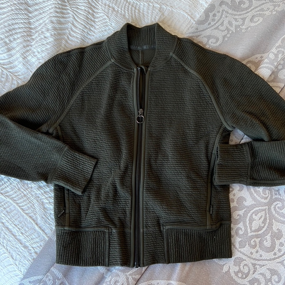 Lululemon textured zip up - Olive Green - Size 4